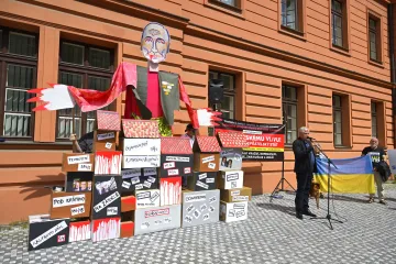 Namalování vlajky Ukrajiny v ruském komplexu nebylo podle soudu trestné