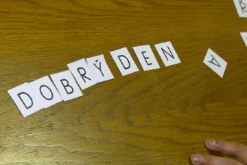 Skupina uprchlíků z Iráku se na Vysočině začala učit česky