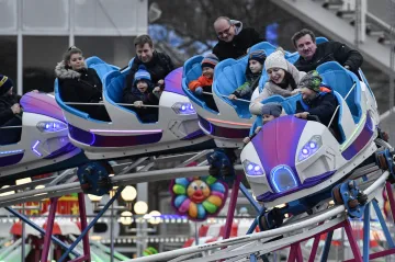 „Matějská“ letos nebude. Rušení poutí ohrožuje českou tradici výroby atrakcí