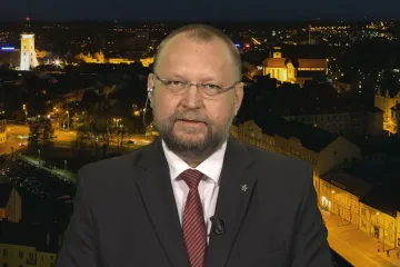 Schválené zvýšení rodičovské je diskriminační, vzniká nerovnost před zákonem, tvrdí Bartošek