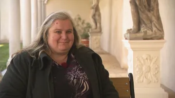 Kastelánka Alena Lysá v zámku v Uherčicích