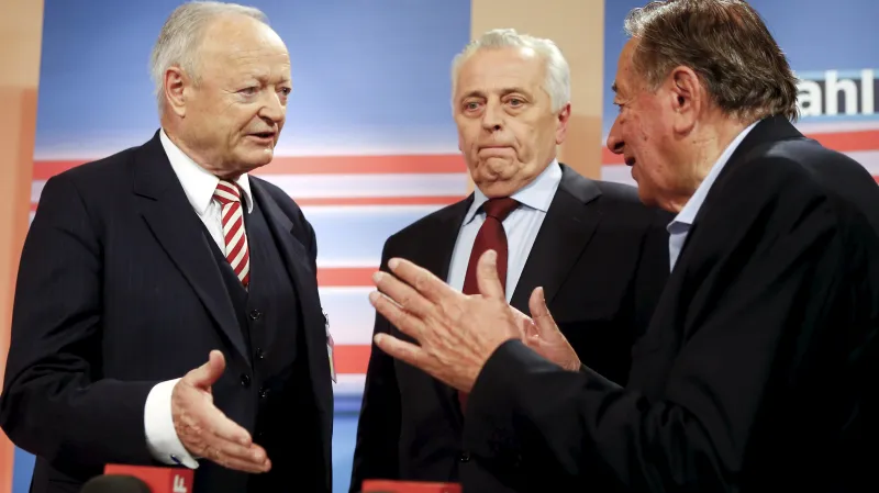 Trojice poražených: Khol, Hundstorfer a Lugner