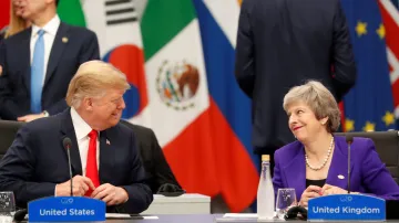 Americký prezident Donald Trump s britskou premiérkou Theresou Mayovou