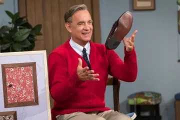 Filmová upoutávka týdne: „Je to asi ten nejmilejší člověk.“ Tom Hanks hraje pana Rogerse