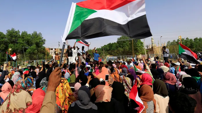 Súdánci slaví dohodu o vzniku přechodné vlády