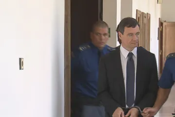 Rath chce odškodné za eskorty k soudu. „Byl dehonestován před celým národem,“ říká advokát