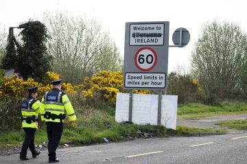 „Takhle dál nemůžeme pokračovat.“ Britové žádají po EU změnu brexitové dohody o Irsku