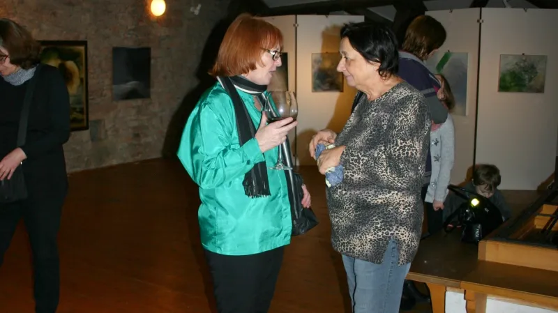 Olga Otáhalová při vernisáži výstavy