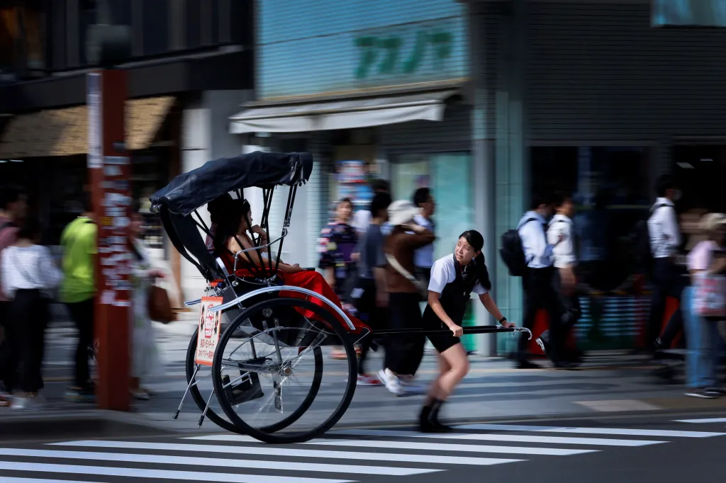 Sociální sítě lákají japonské ženy k tažení rikši