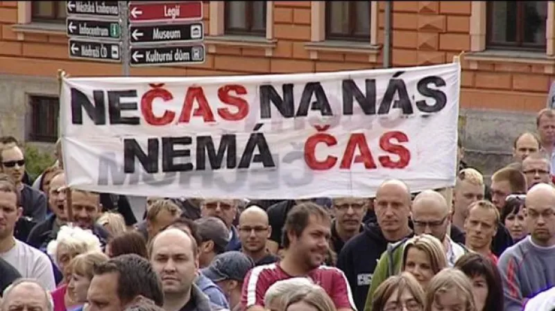 Reportáž o Nečasově a Drábkově návštěvě Šluknovska