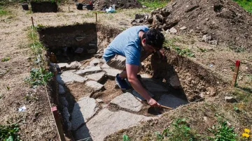 Archeologové provádí výzkum v bývalém koncentračním táboře v Hodoníně u Kunštátu