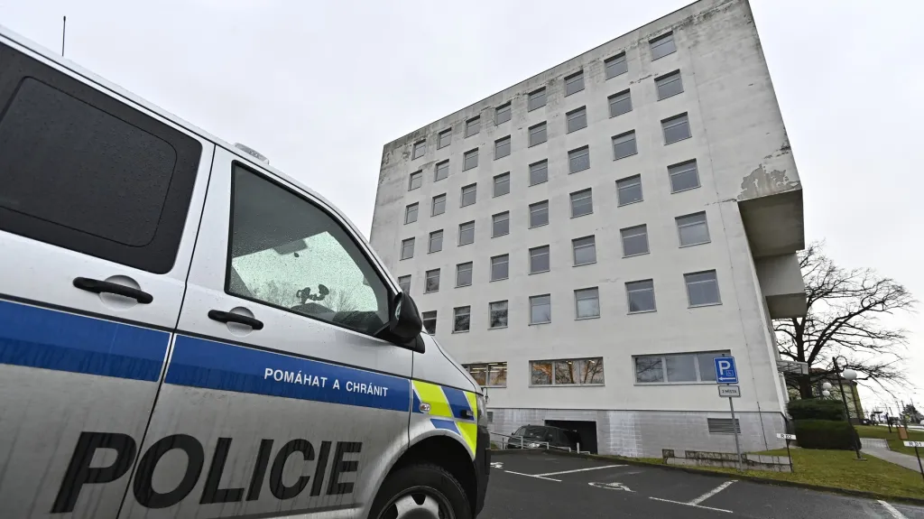 Zásah policie v sídle Krajské zdravotní v Ústí nad Labem