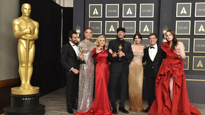 Herci a tvůrci filmu Coda na cenách Oscar za rok 2021