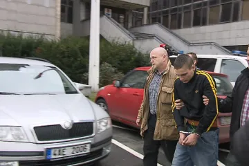 Policie zadržela útočníka z metra, k činu se přiznal