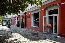 Počet zraněných po ruském útoku na Černihiv stoupl, jsou mezi nimi i děti