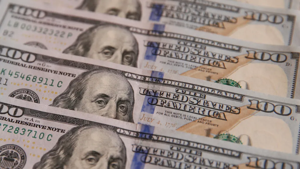 Americké stodolarové bankovky