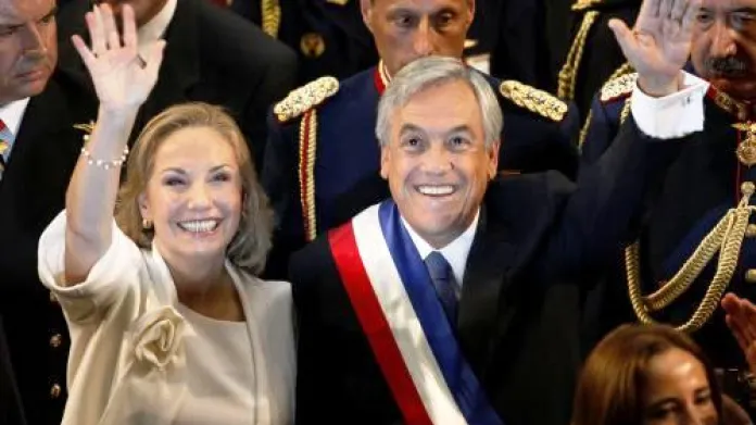 Sebastián Piñera s manželkou