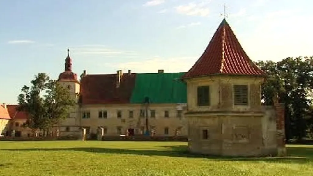 Zámek Červené Poříčí