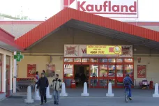 Kaufland uspěl se stížností, nemusí platit pokutu 300 tisíc za prodej medu s antibiotiky