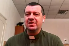 Військові капелани намагаються захистити людяність українських воїнів