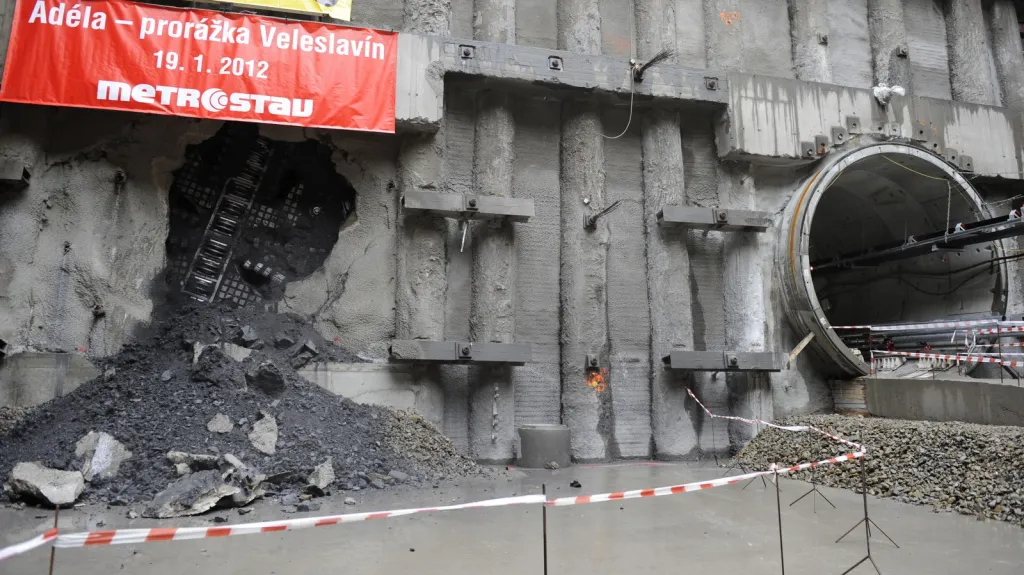 Razicí štít Adéla dorazil Veleslavína