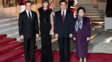 Francouzský a čínský prezident s manželkami