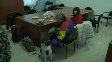 Na úřadu našly útočiště dvě rodiny
