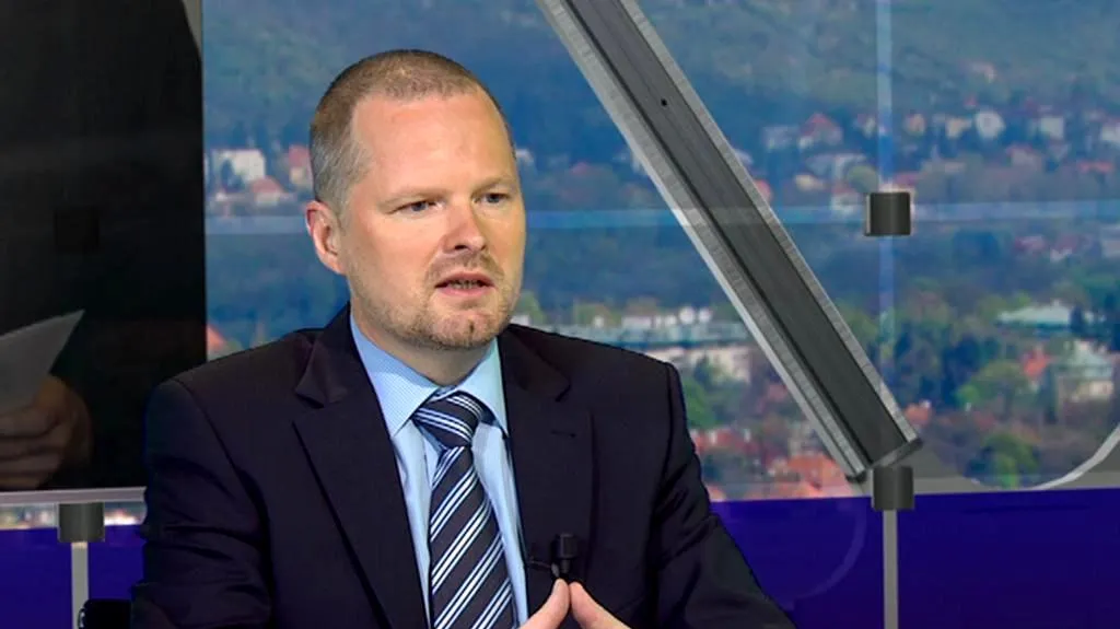 Ministr školství Petr Fiala