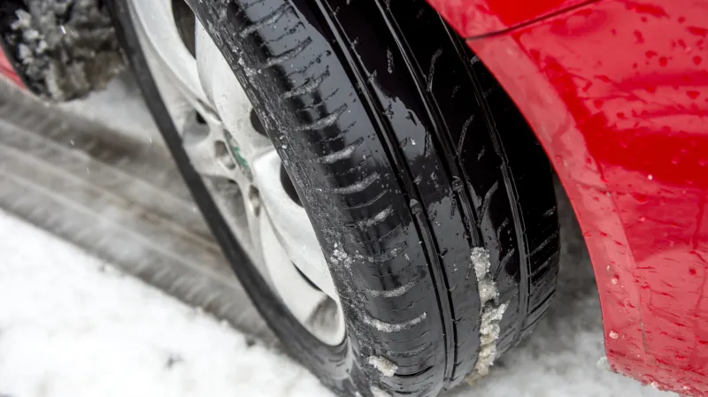 Letní pneumatika na sněhu