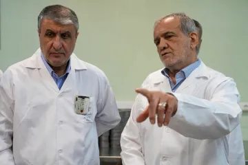 Teherán obnoví svá jaderná zařízení, o zbraň ale neusiluje, řekl prezident