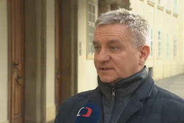 Bezpečnostní úřad zkontroluje, jak Hrad zachází s tajnými dokumenty. Skartaci listiny prověřuje i ministerstvo