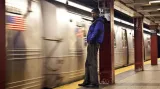 V New Yorku znovu jezdí metro, provoz je ale omezený