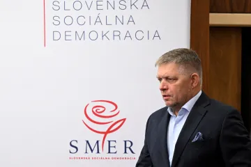 „Kořeny války na Ukrajině jsou v roce 2014, kdy ukrajinští fašisté vraždili civilisty ruské národnosti,“ řekl Fico po pozastavení členství Smeru v PES
