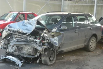 Bourané auto se při neodborném servisu může stát hrozbou. Změnit to mohou certifikované opravy