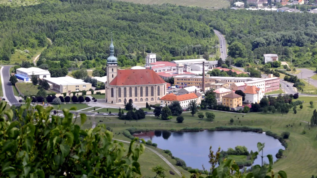 Kostel Nanebevzetí Panny Marie v Mostě