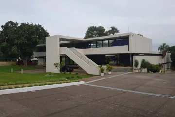 České ambasády ve světě: od honosných paláců po strohou krásu diplomacie