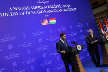 Bruselští byrokraté zasahují do maďarských voleb, prohlásil Vance v Budapešti