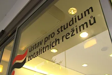 Vědeckou radu ÚSTR opustilo všech 15 členů, skončil i náměstek Stehlík