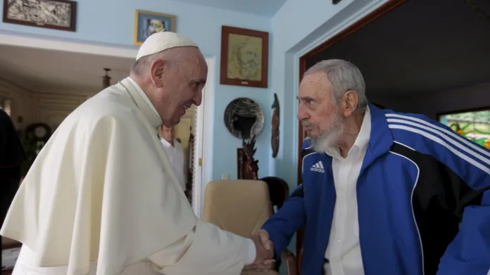 Papež František se na Kubě setkal s Fidelem Castrem