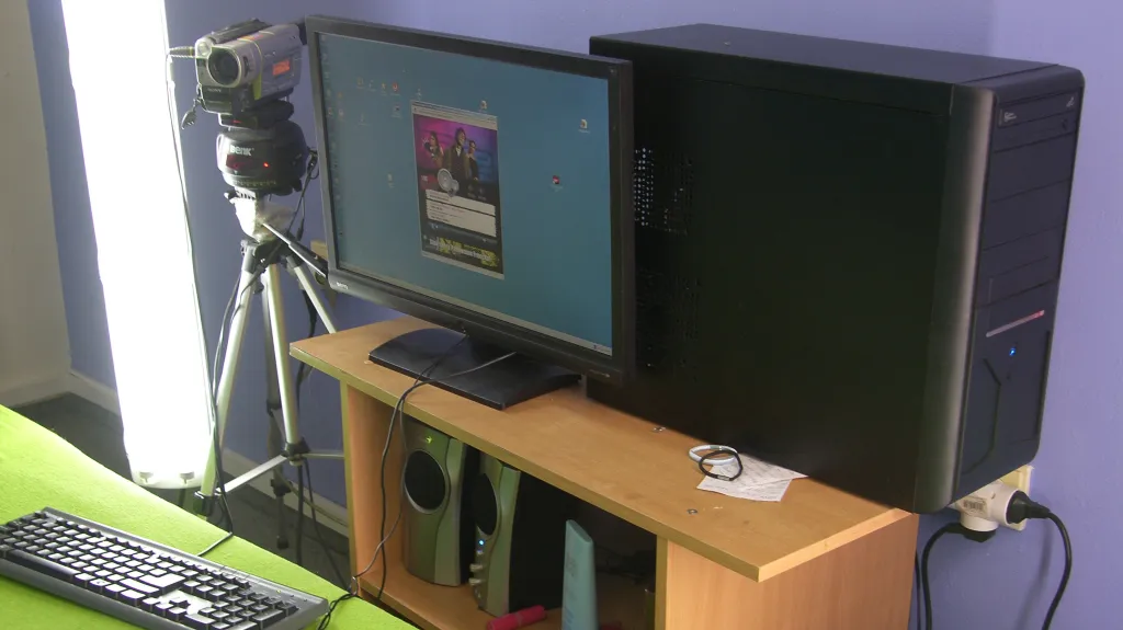 V erotickém chatu pracovalo podle policie nejméně 150 dívek