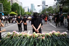 Jihokorejští učitelé protestovali proti tlaku ze strany žáků a rodičů. Jejich kolegové páchají sebevraždy