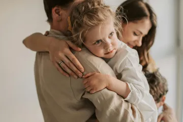 Od facky k respektu. Zákaz tělesných trestů má změnit výchovu v Česku