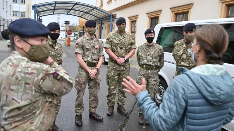 Britští vojenští zdravotníci v Brně
