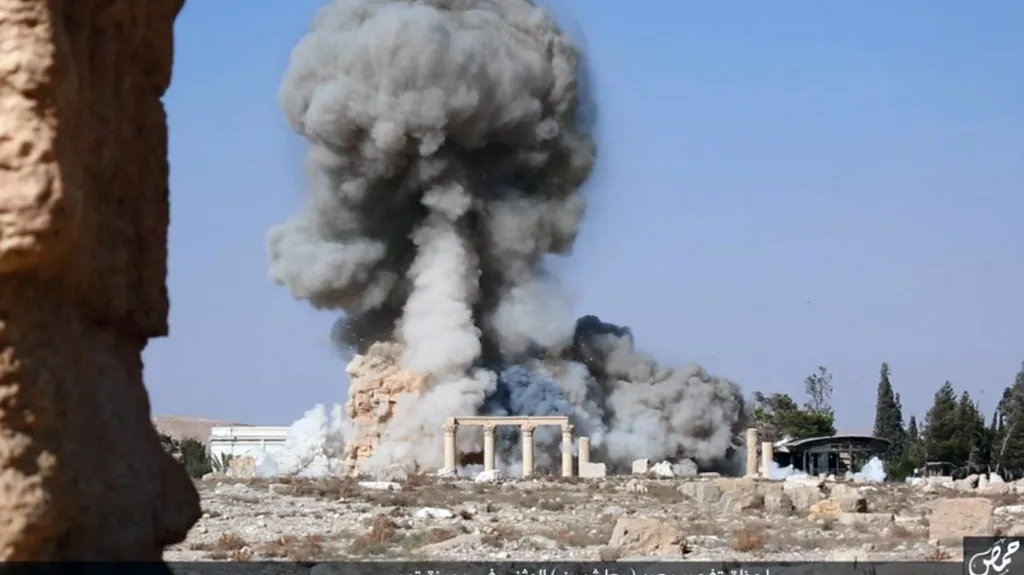 Islamisté zveřejnili fotky ze zničení chrámu v Palmýře