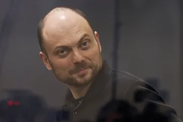 Ruský opozičník Kara-Murza skončil na samotce, Kreml tvrdě potírá odpor