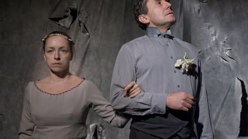 Neumím jinak než láskou / Tatiana Vilhelmová (Božena Němcová), Aleš Procházka (Jan Němec)