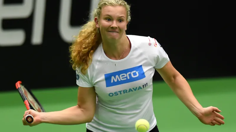 Trénink českých tenistek před zápasem 1. kola tenisového Fed Cupu se Španělskem, 8. února v Ostravě. Na snímku Kateřina Siniaková.