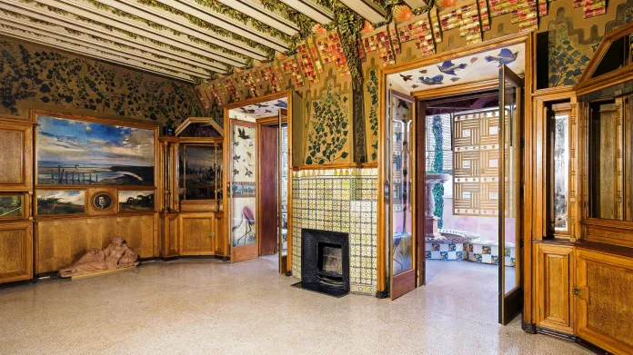 Antoni Gaudí je autorem i interiérů Casa Vicens