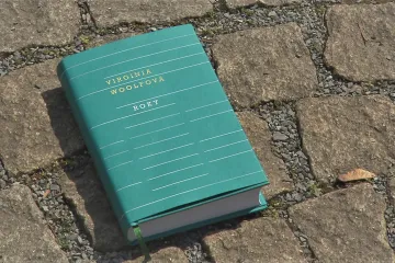 V románu Roky se Woolfová rozhodla „nic nevynechat“. Trvalo roky, než vyšel česky