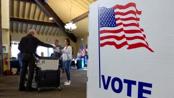 Volební místnost USA